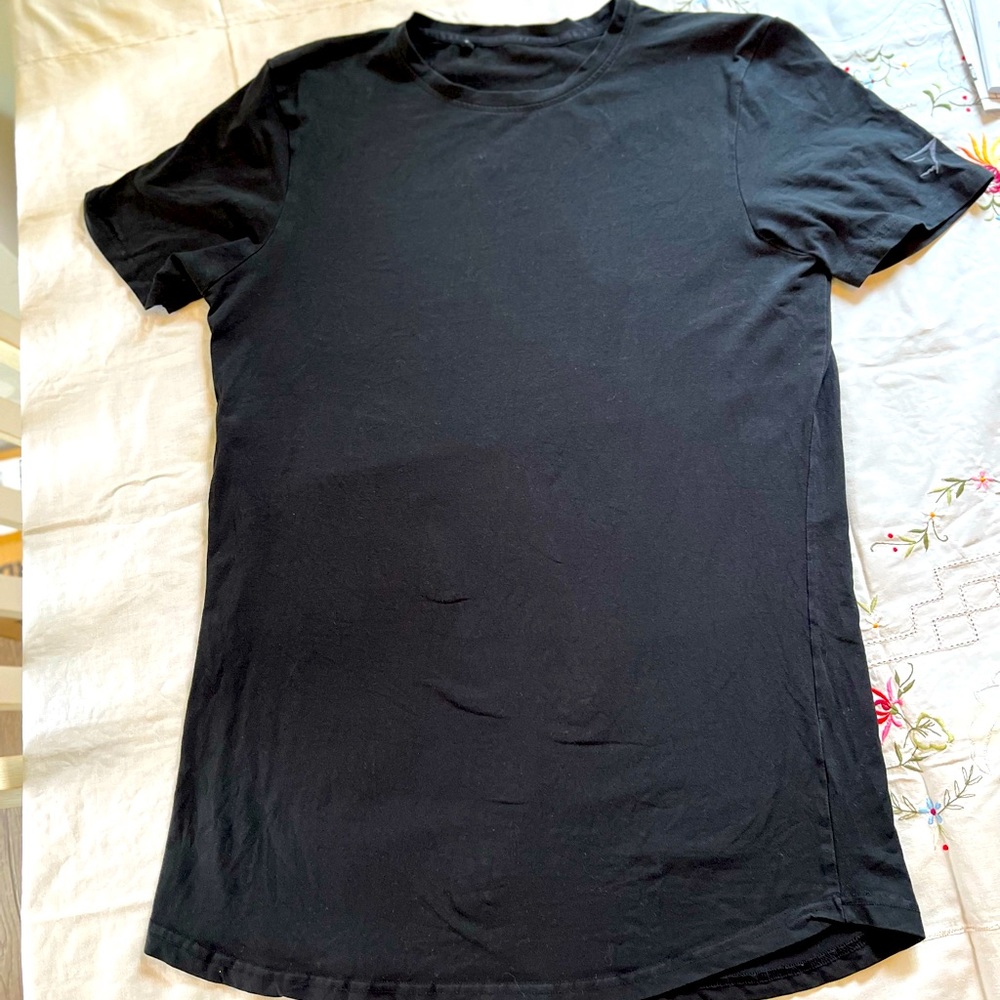 Gymshark plain black tee